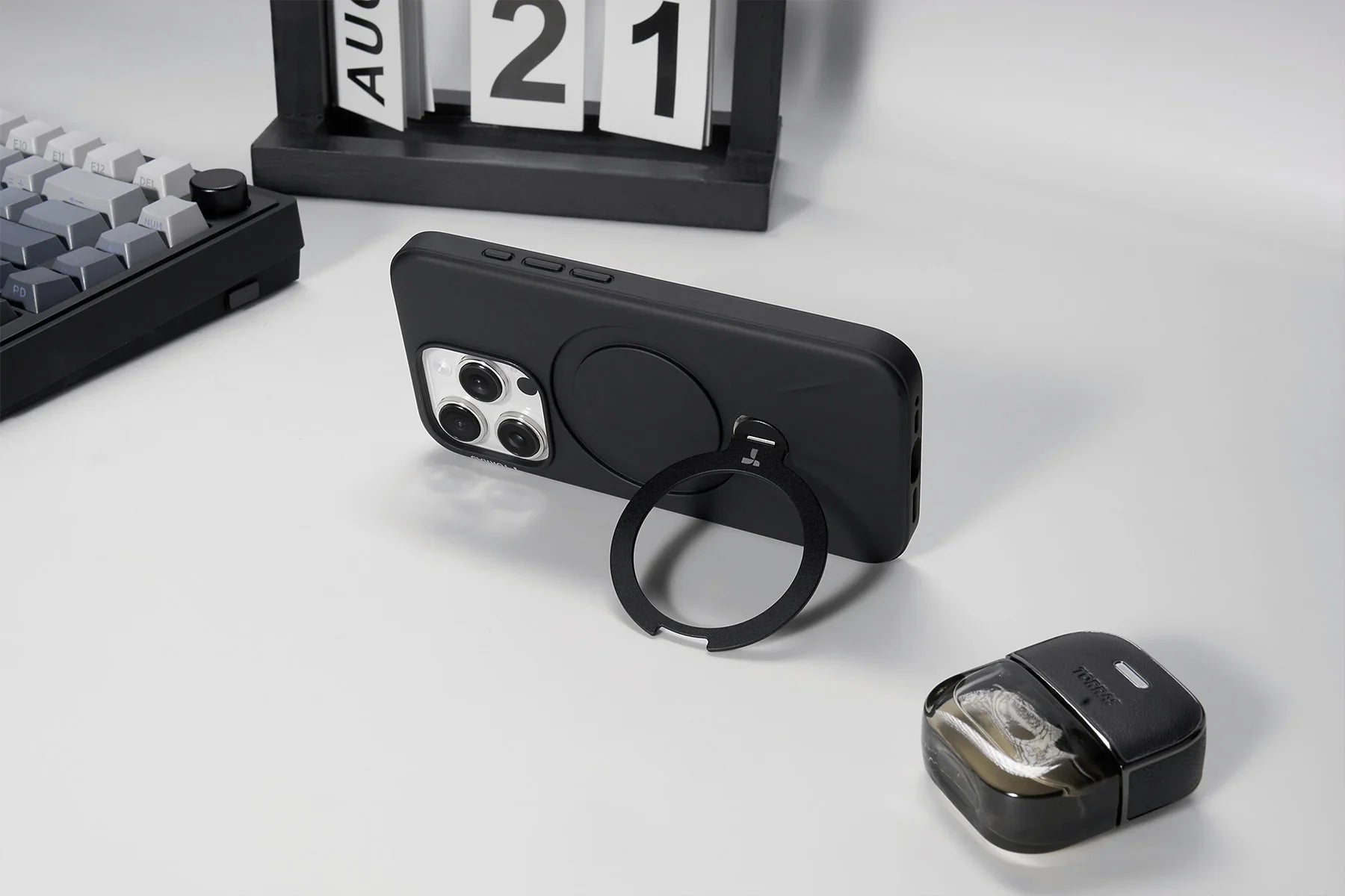 How to Make a DIY Phone Kickstand: 5 Easy Household Ideas