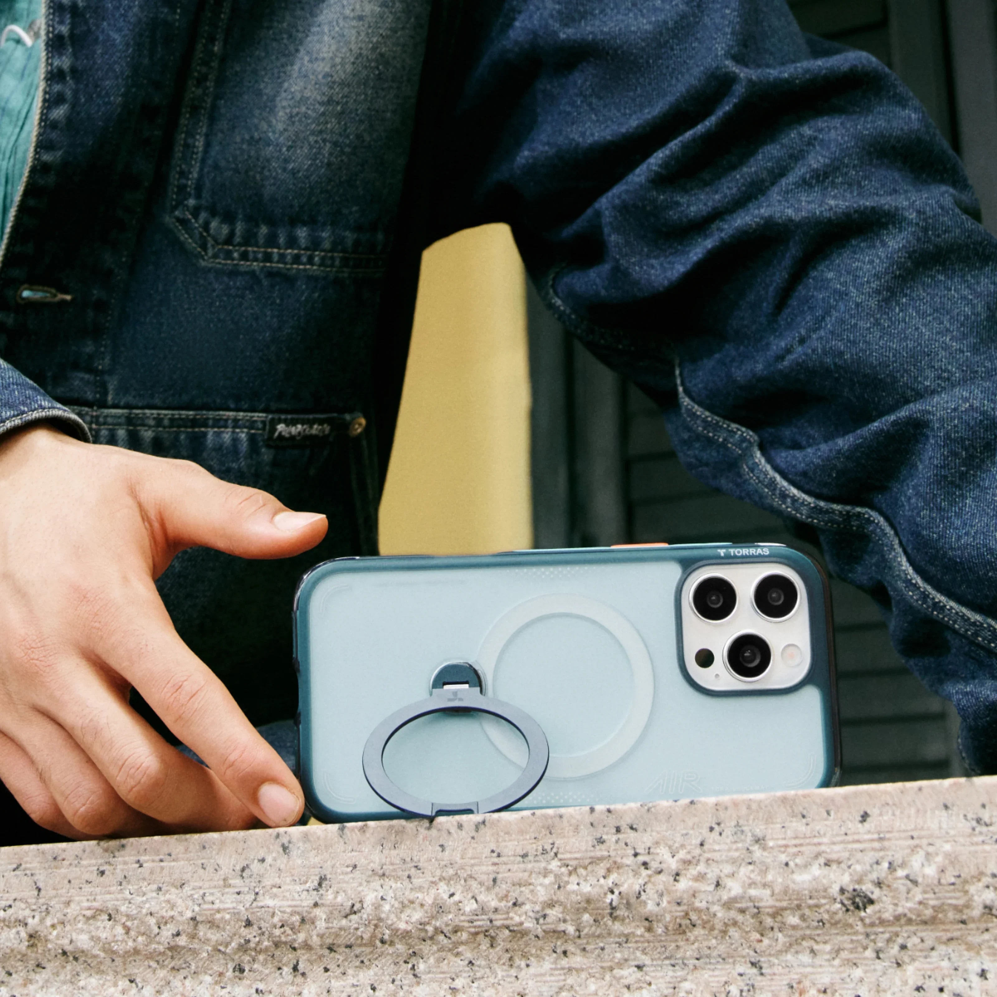 iPhoneアクセサリー Ostand Q3 Air for iPhone 15 Pro Max Ostand Q3 Air ゼンマイ式スタンドケース – TORRAS-JP